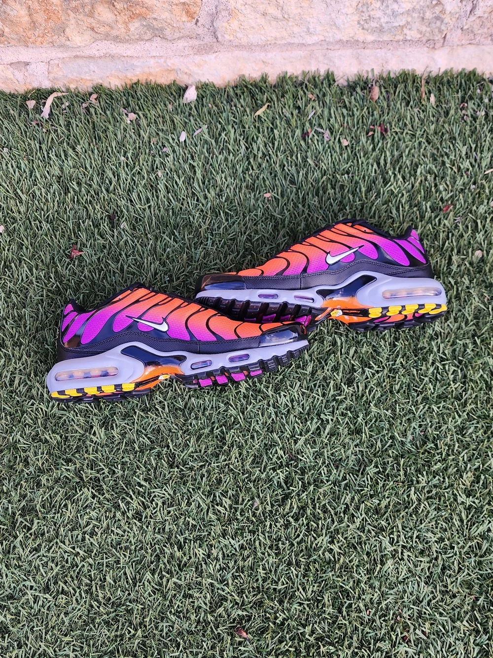 Nike Air Max Plus TN Gradient Flame Running Shoes - Purple Orange Pink Yellow - Picture 1 of 8